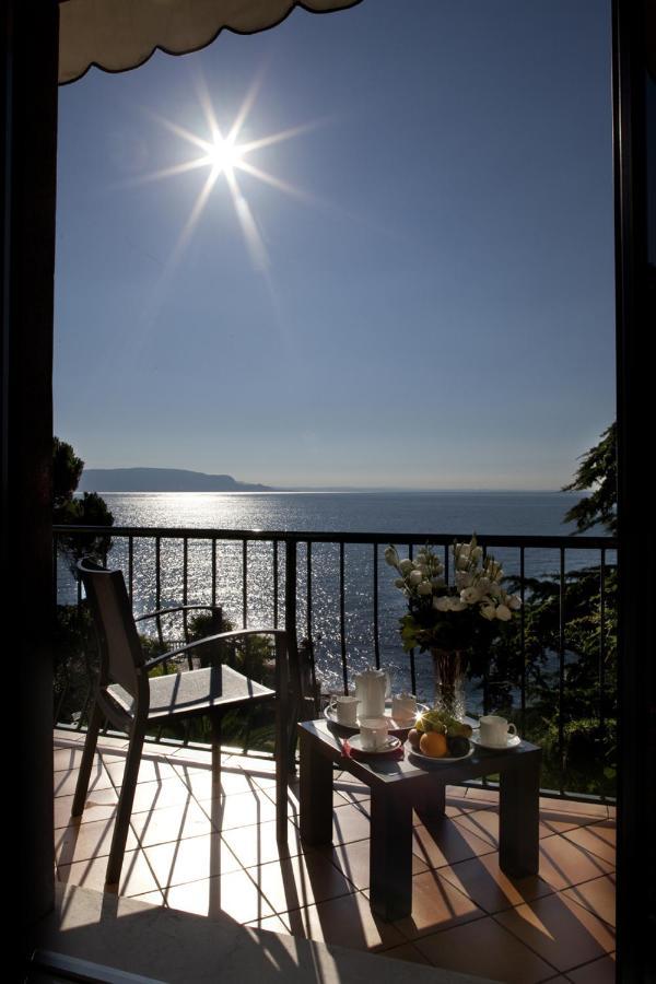 Hotel Villa Capri Гардоне-Рив'єра Номер фото