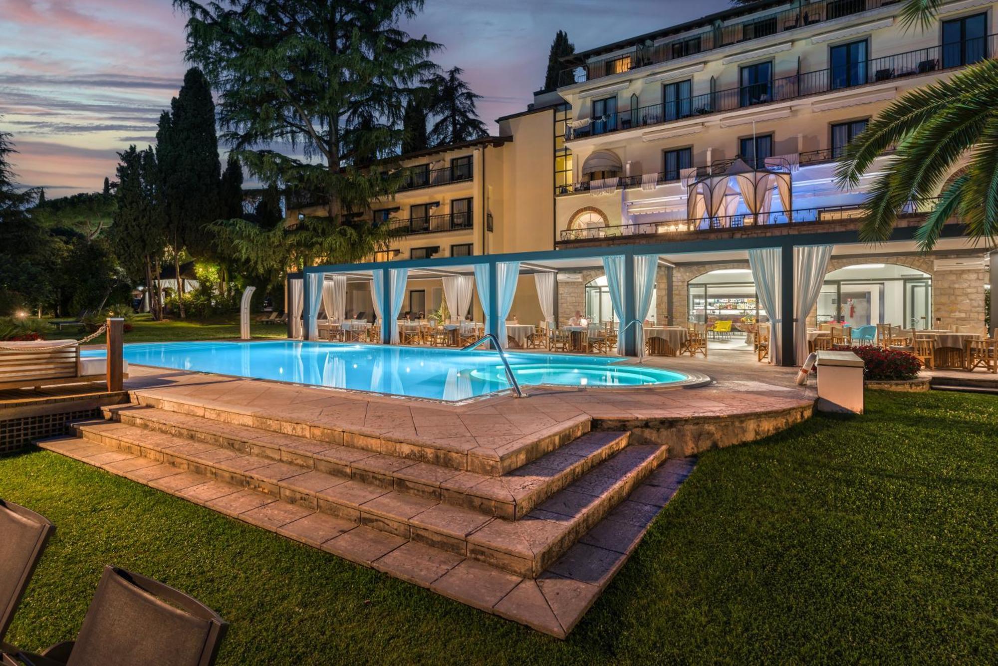Hotel Villa Capri Гардоне-Рив'єра Екстер'єр фото